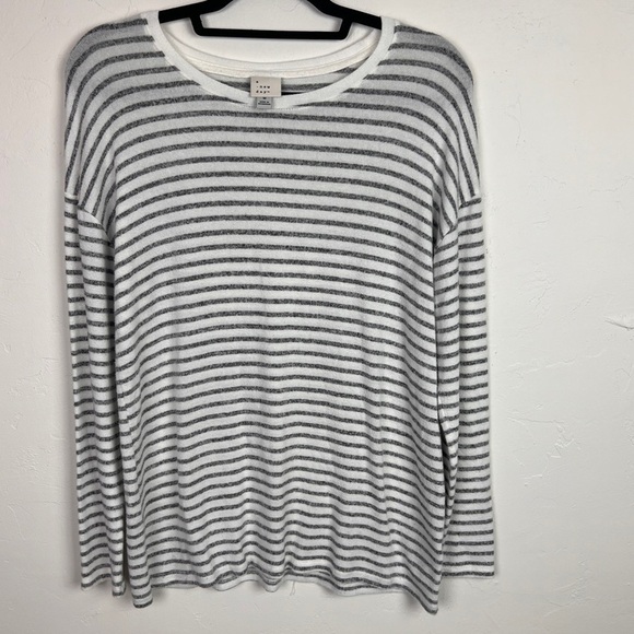 A New Day striped top lightweight sweater - Picture 1 of 9
